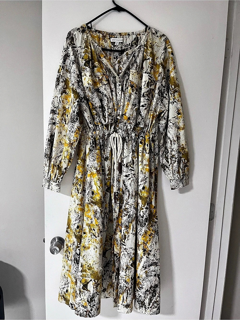 Banana Republic Abstract Midi Dress in White & Yellow Size Medium